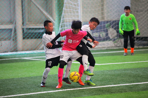 欧冠：阿森纳队客场3-0布鲁日队